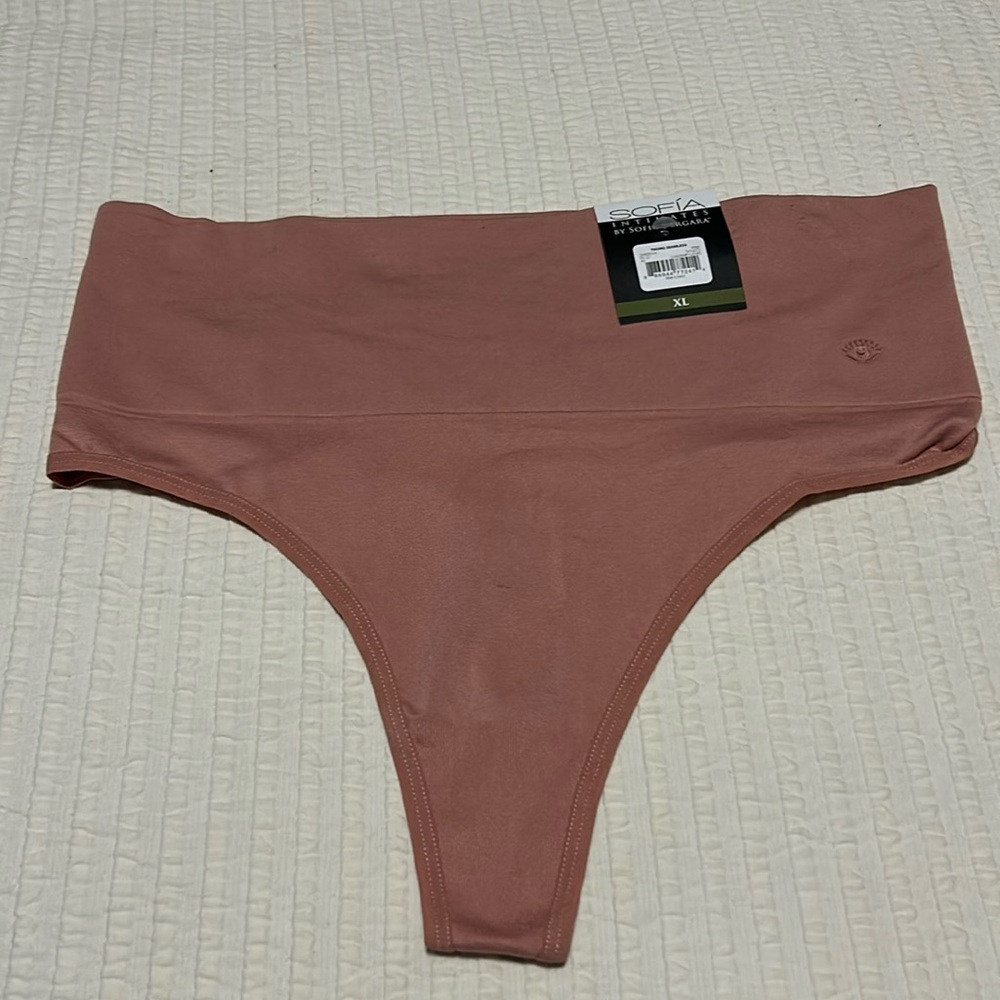 Sofia intimates by Sofia Vergara thongs nwt